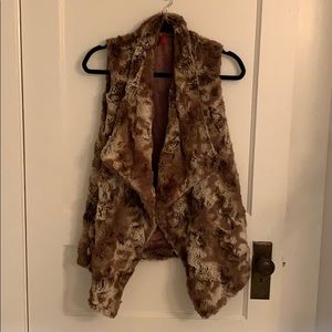5/48 Faux Fur vest